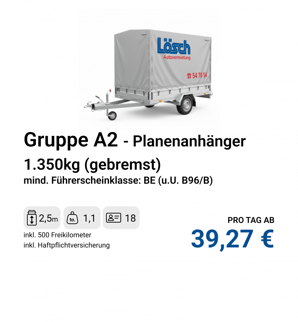 Mittlerer Planenanhänger gebremst mit 1350 kg zulässiger Gesamtmasse.